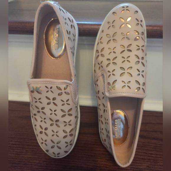 Michael Kors Keaton Powder Pink Slip-On Sneakers- Gently Adored! - Picture 12 of 14
